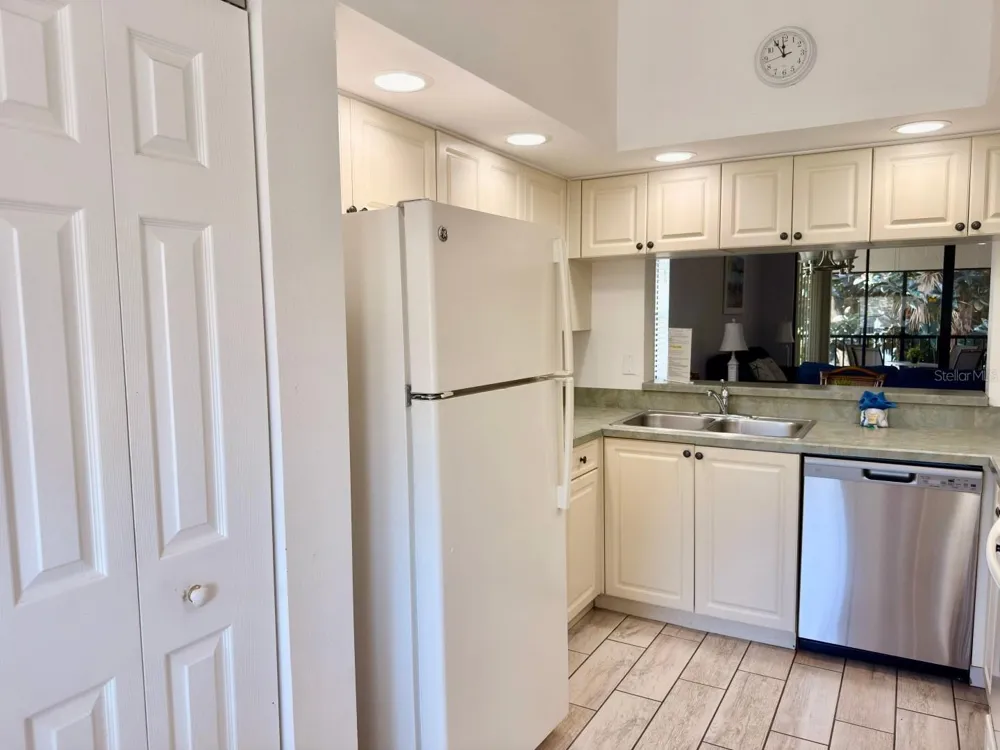 4601 46TH STREET COURT W #201 Bradenton, FL 34210