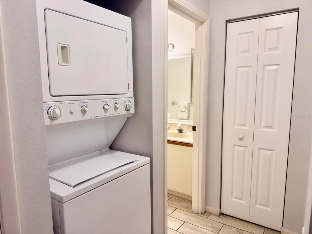 4601 46TH STREET COURT W #201 Bradenton, FL 34210