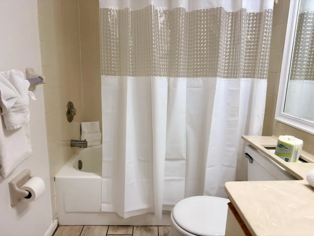 4601 46TH STREET COURT W #201 Bradenton, FL 34210
