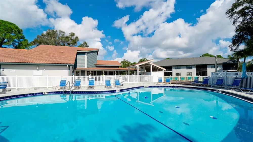 4601 46TH STREET COURT W #201 Bradenton, FL 34210