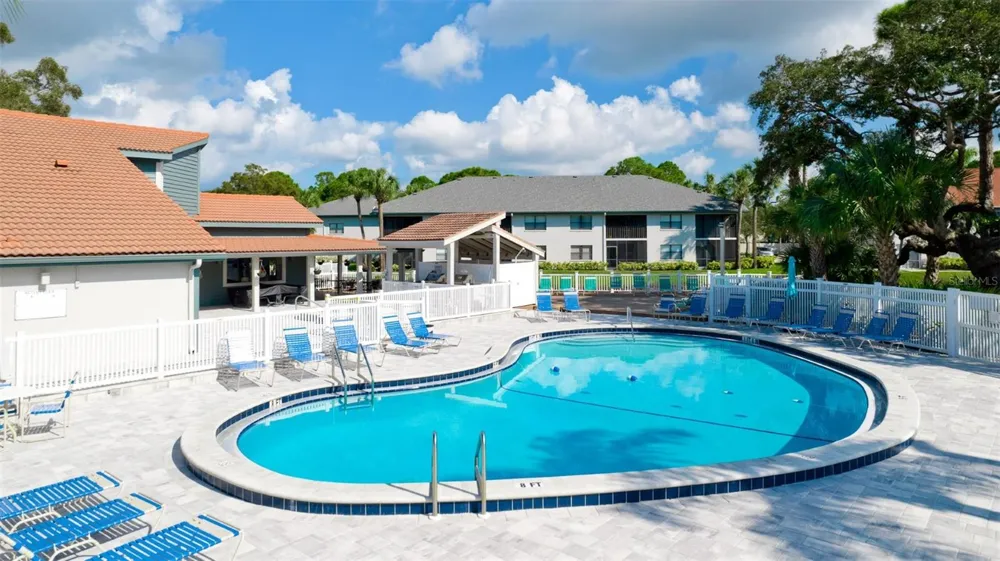4601 46TH STREET COURT W #201 Bradenton, FL 34210