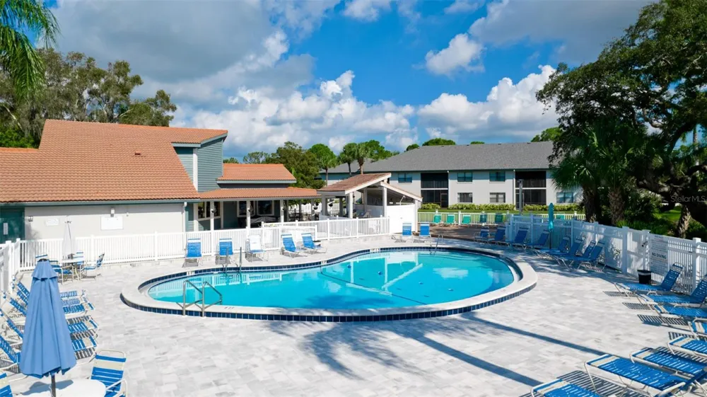 4601 46TH STREET COURT W #201 Bradenton, FL 34210