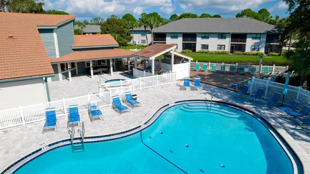 4601 46TH STREET COURT W #201 Bradenton, FL 34210