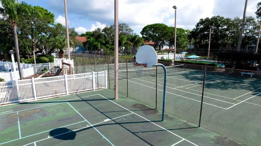 4601 46TH STREET COURT W #201 Bradenton, FL 34210