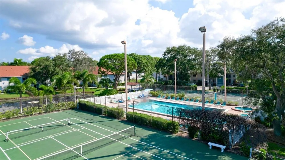 4601 46TH STREET COURT W #201 Bradenton, FL 34210