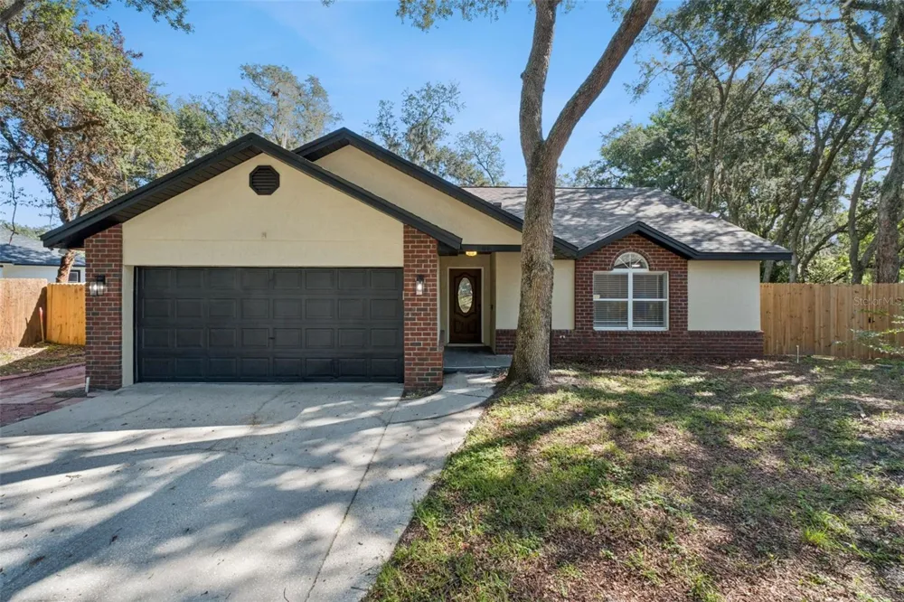 564 CHULA WOODS COURT Chuluota, FL 32766