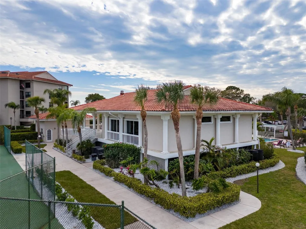 1801 MARINER DRIVE #20 Tarpon Springs, FL 34689