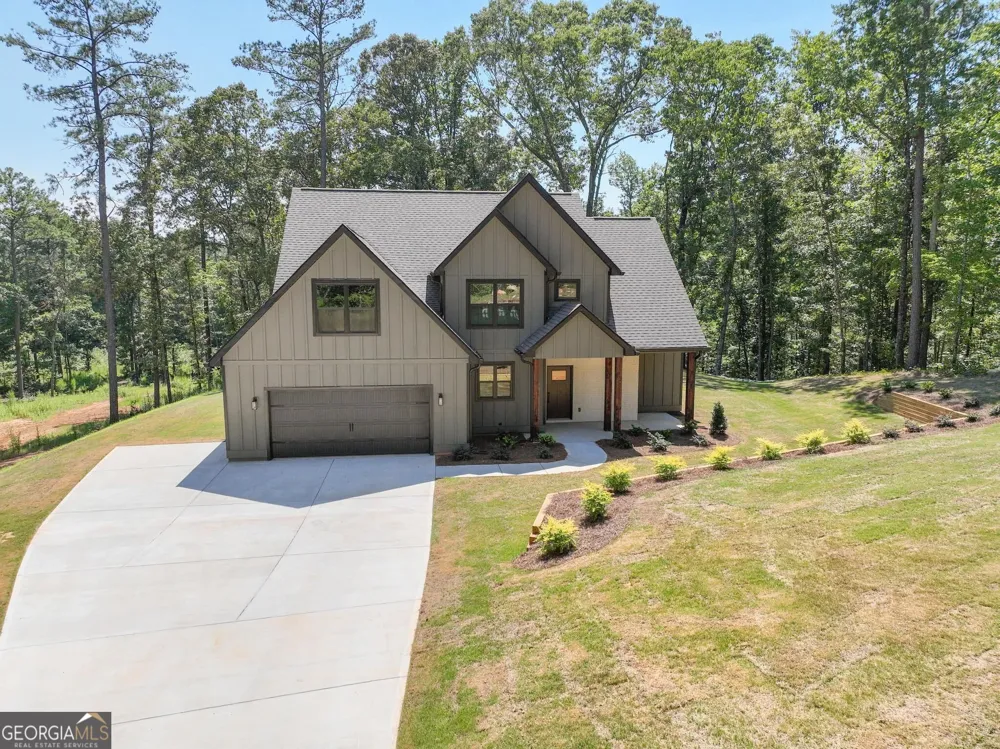 2478 Fischer Road Sharpsburg, GA 30277