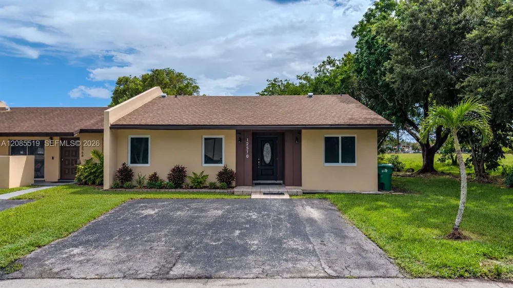 12570 SW 117th Ln Miami, FL 33186