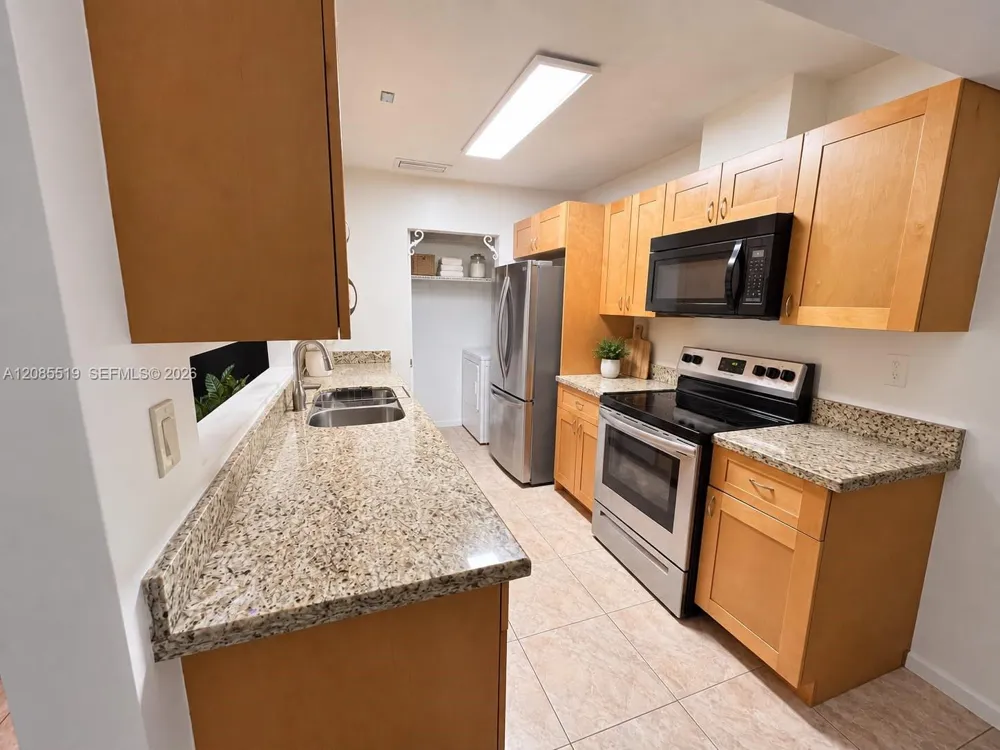 12570 SW 117th Ln Miami, FL 33186