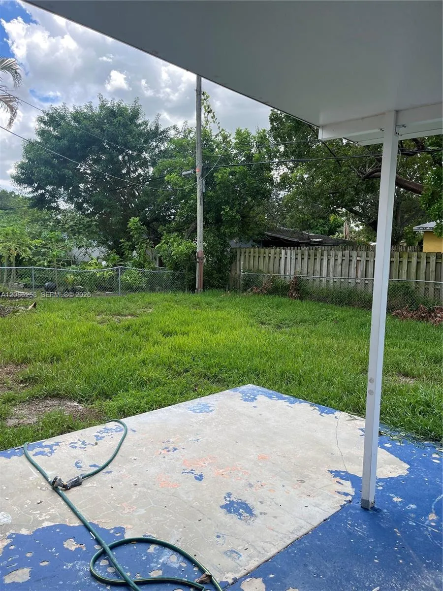 5700 SW 37th Ct #5700 Davie, FL 33314