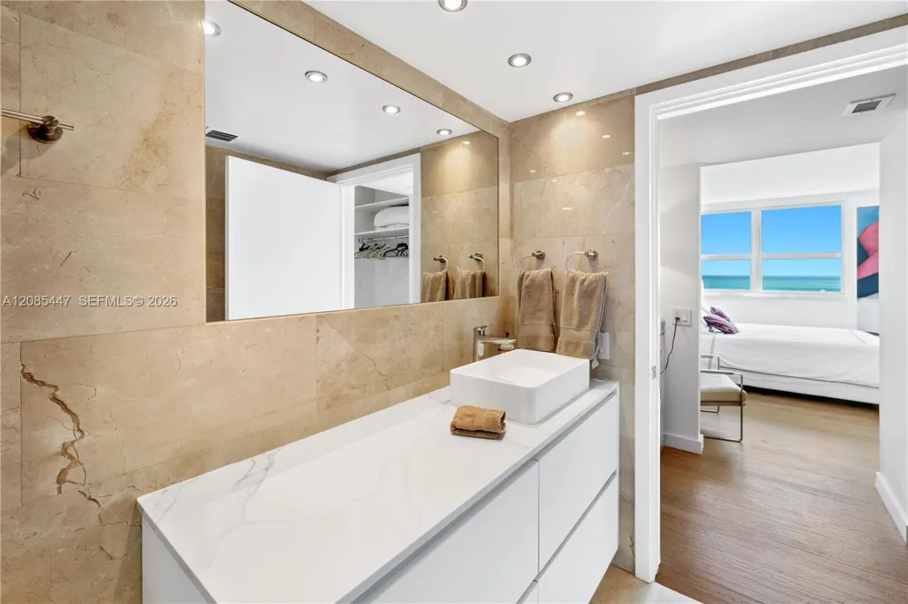 650 West Ave #2310 Miami Beach, FL 33139
