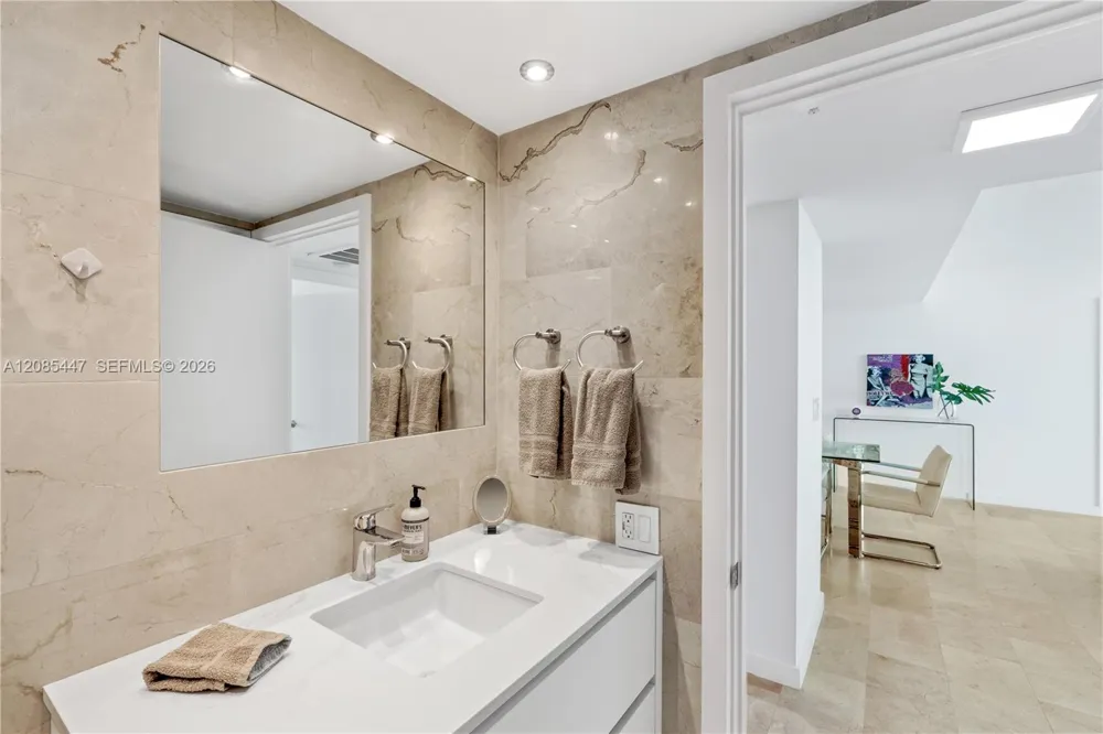 650 West Ave #2310 Miami Beach, FL 33139