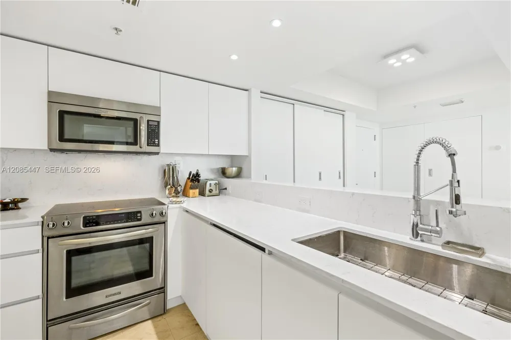 650 West Ave #2310 Miami Beach, FL 33139
