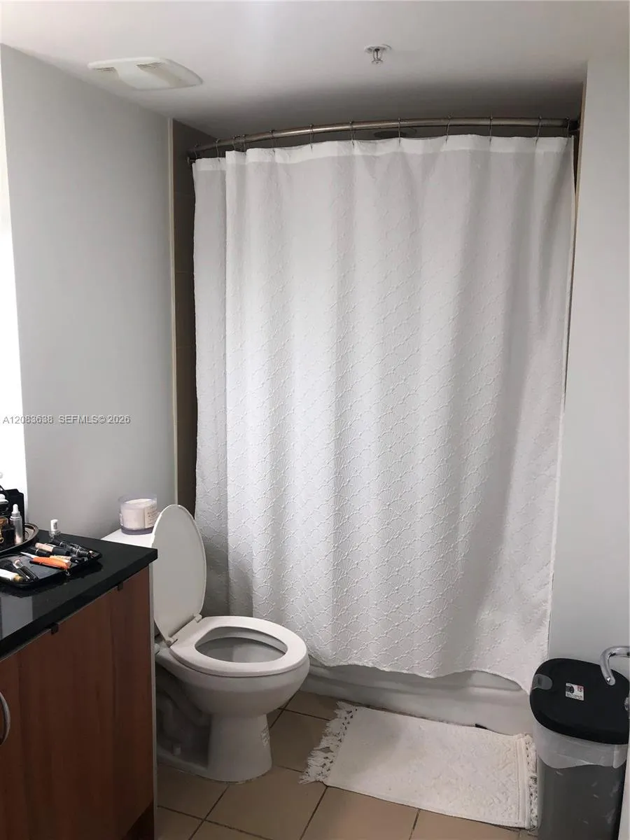 300 S Biscayne Blvd #L-608 Miami, FL 33131