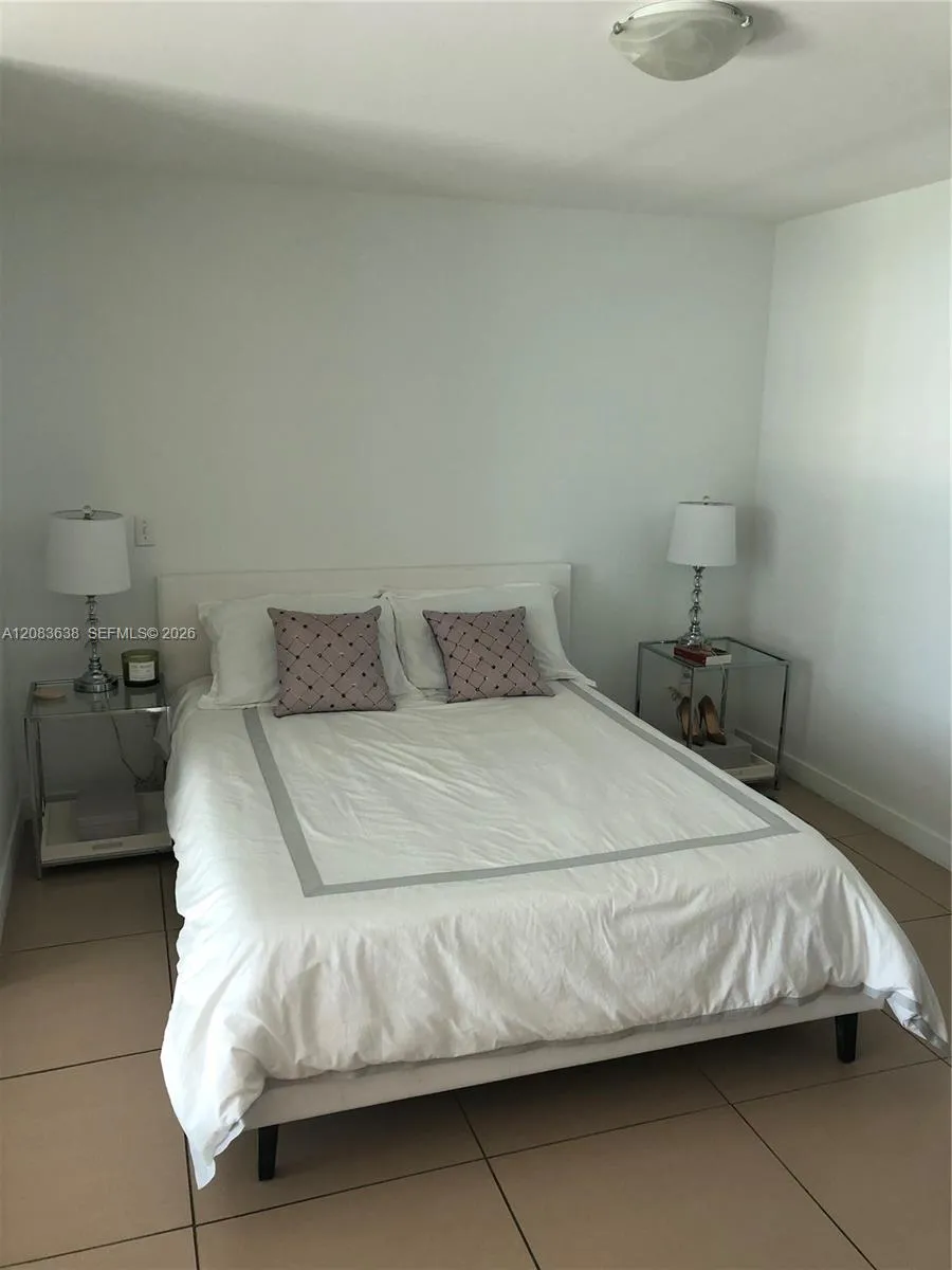 300 S Biscayne Blvd #L-608 Miami, FL 33131