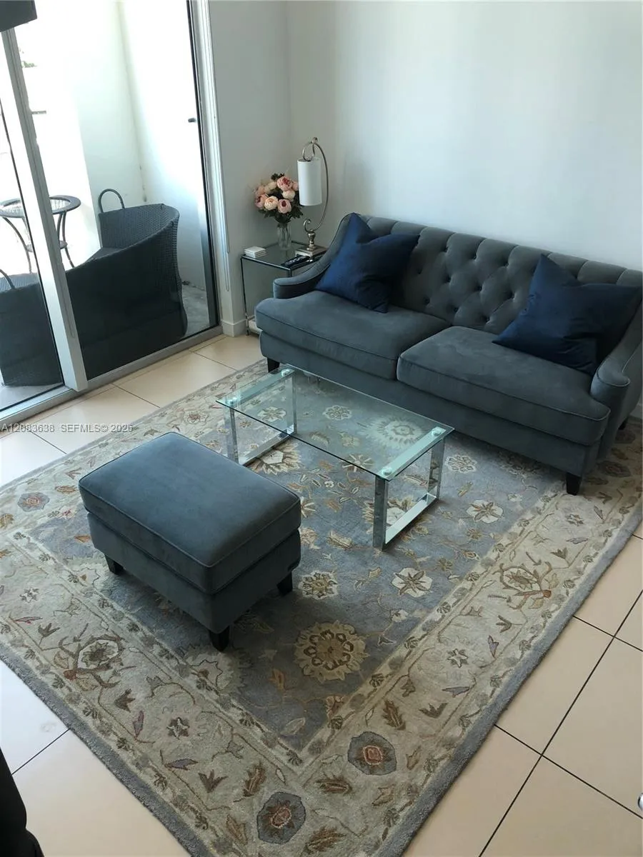 300 S Biscayne Blvd #L-608 Miami, FL 33131