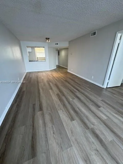 116 Lake Emerald Dr #202 Oakland Park, FL 33309