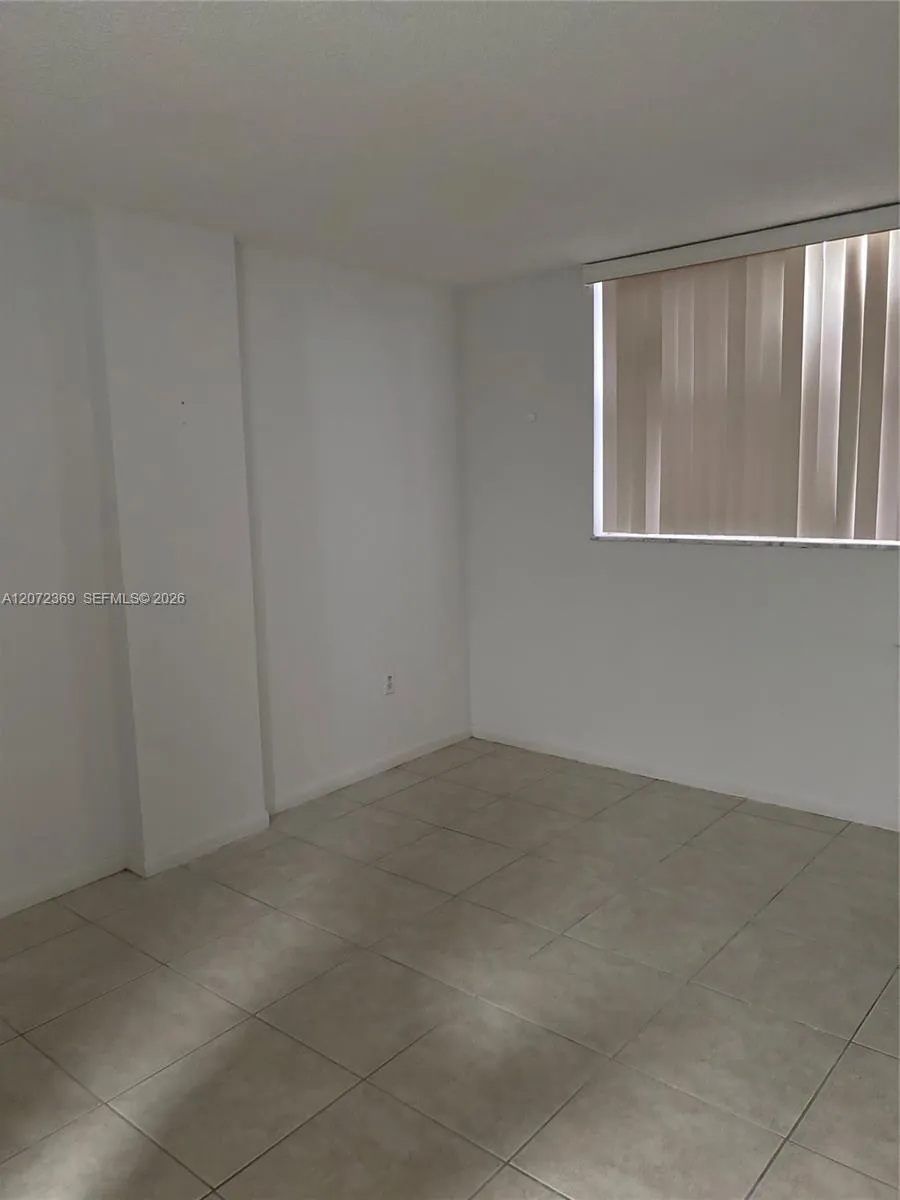 4675 W 18th Ct #904 Hialeah, FL 33012