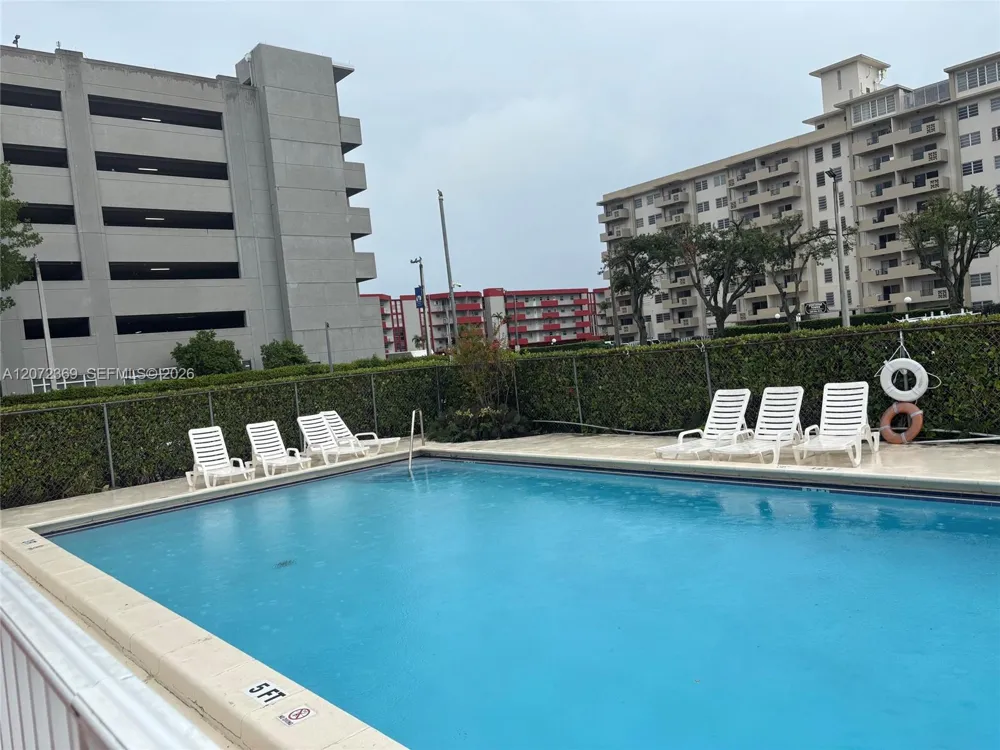 4675 W 18th Ct #904 Hialeah, FL 33012