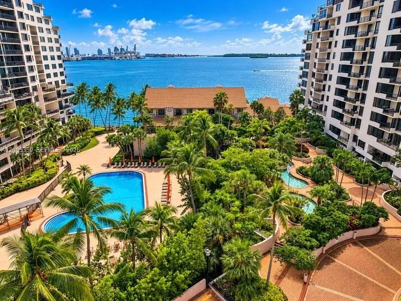 540 Brickell Key Dr #1603 Miami, FL 33131