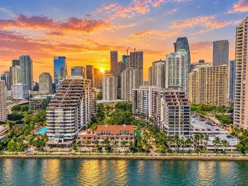 540 Brickell Key Dr #1603 Miami, FL 33131