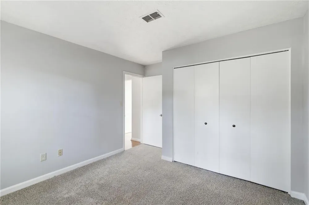 693 Brandlwood Way NW Lilburn, GA 30047