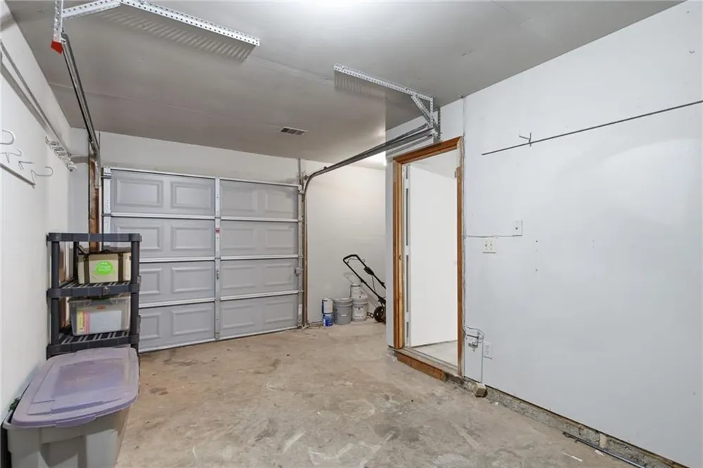693 Brandlwood Way NW Lilburn, GA 30047