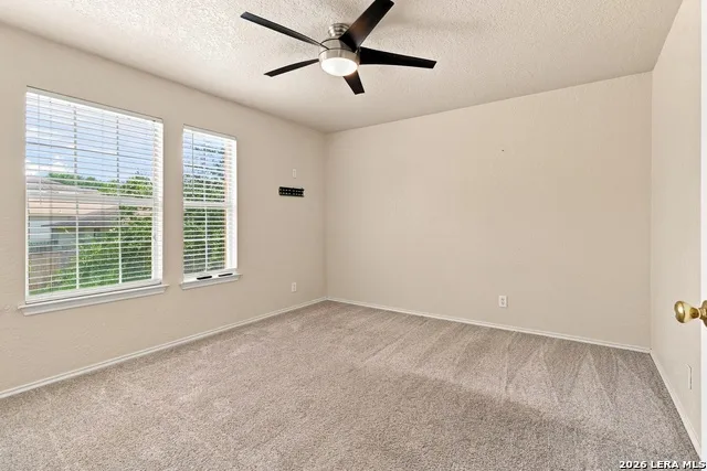 6711 Elmwood Crst Live Oak, TX 78233