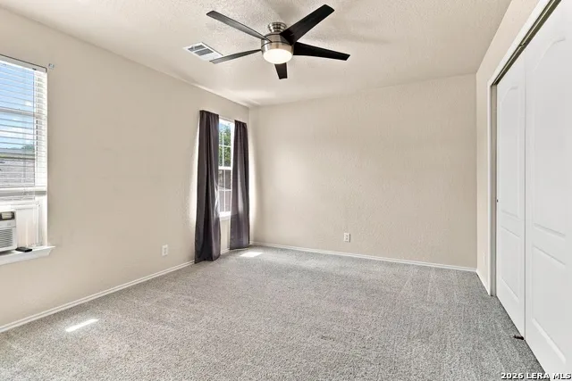 6711 Elmwood Crst Live Oak, TX 78233
