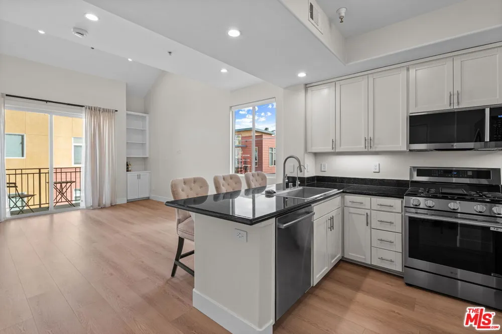4060 Glencoe Avenue Marina del Rey, CA 90292
