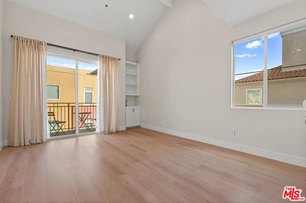 4060 Glencoe Avenue Marina del Rey, CA 90292
