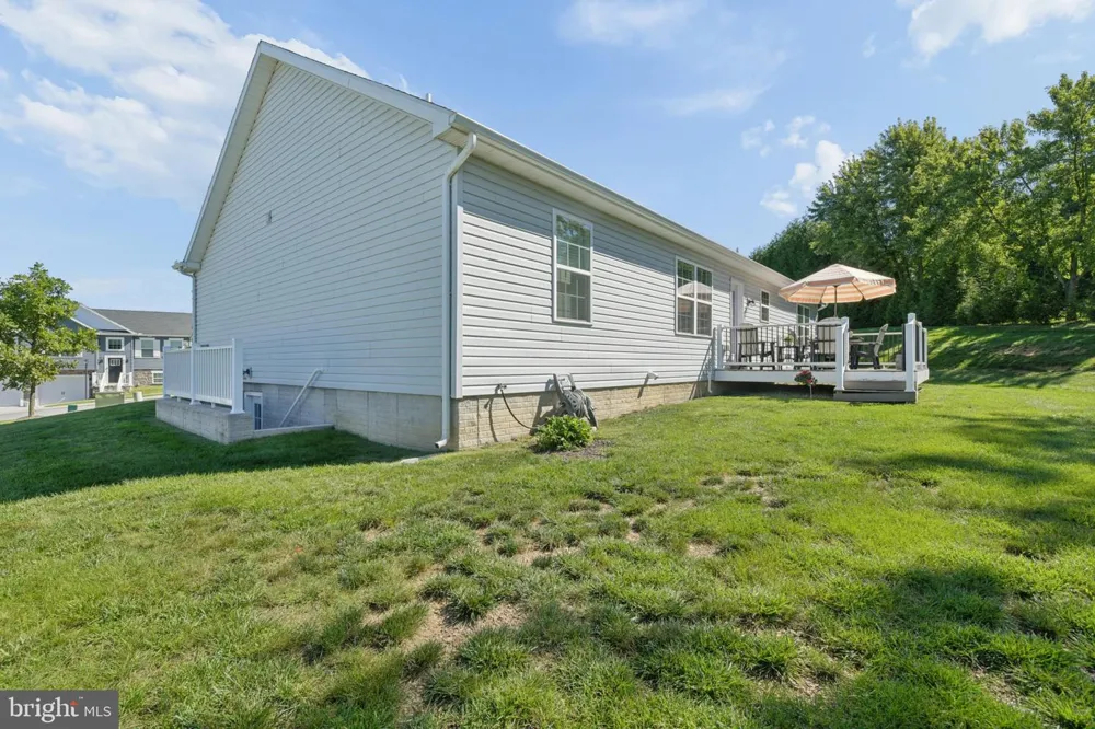 61 HUNTMASTER DRIVE Hanover, PA 17331