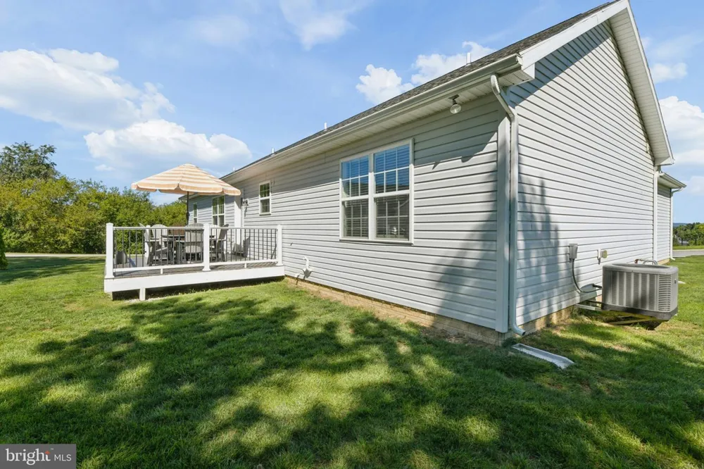 61 HUNTMASTER DRIVE Hanover, PA 17331