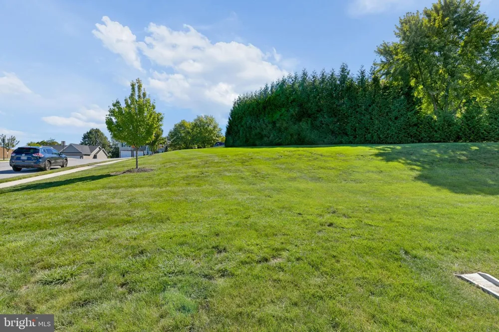 61 HUNTMASTER DRIVE Hanover, PA 17331