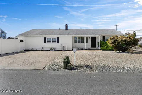 774 Nassau Drive