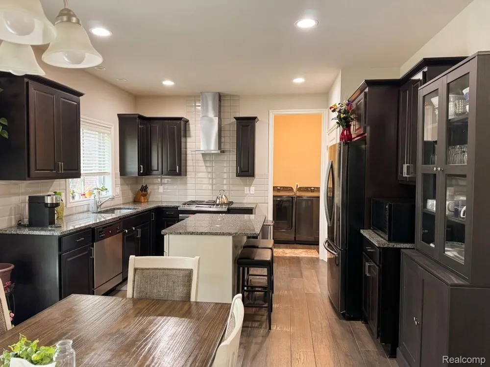 3530 Town Haven Drive Troy City, MI 48083