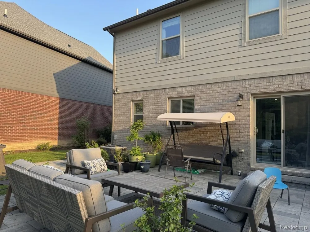 3530 Town Haven Drive Troy City, MI 48083