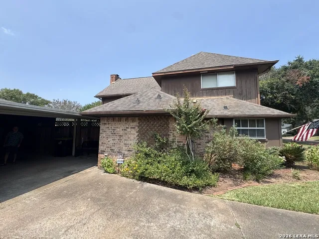 2016 MEADOW LN Richmond, TX 77469