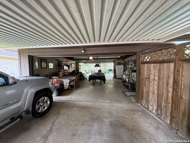 2016 MEADOW LN Richmond, TX 77469