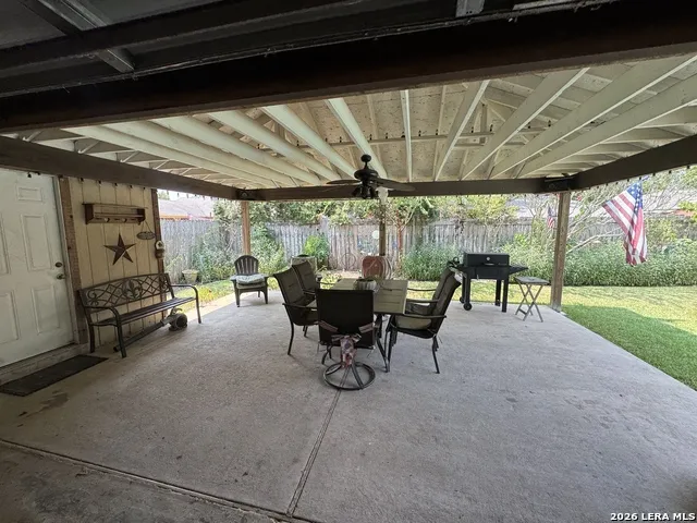 2016 MEADOW LN Richmond, TX 77469