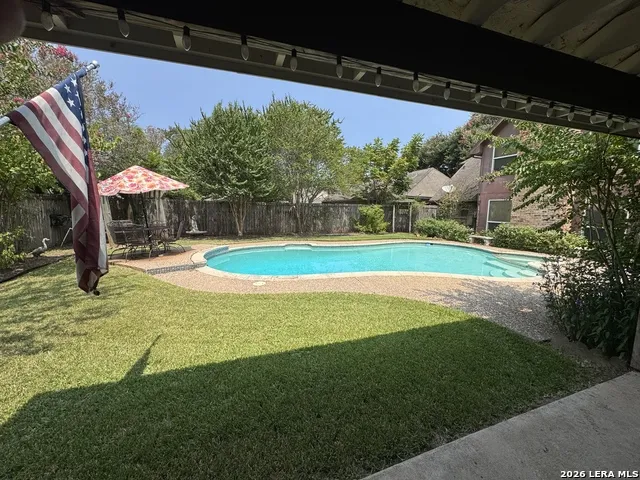 2016 MEADOW LN Richmond, TX 77469