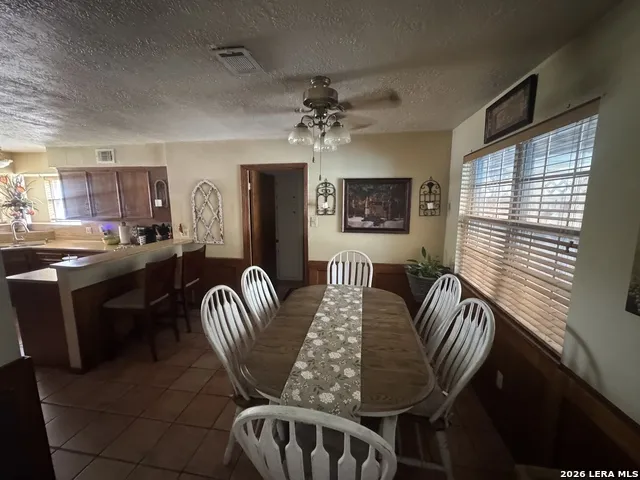 2016 MEADOW LN Richmond, TX 77469