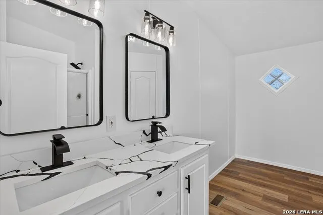 480 Brooks Poteet, TX 78065