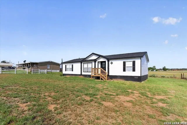 480 Brooks Poteet, TX 78065