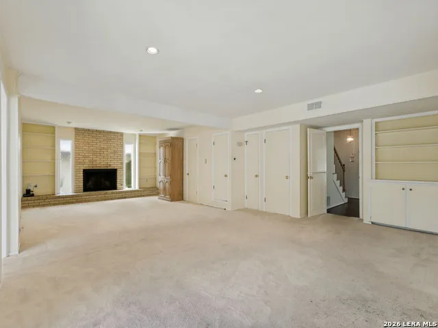 271 ROCKHILL DR San Antonio, TX 78209