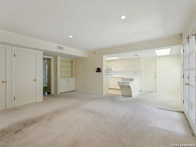271 ROCKHILL DR San Antonio, TX 78209