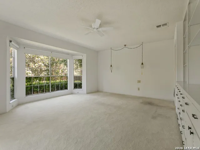 271 ROCKHILL DR San Antonio, TX 78209