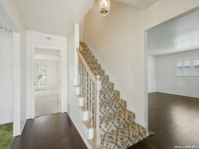 271 ROCKHILL DR San Antonio, TX 78209