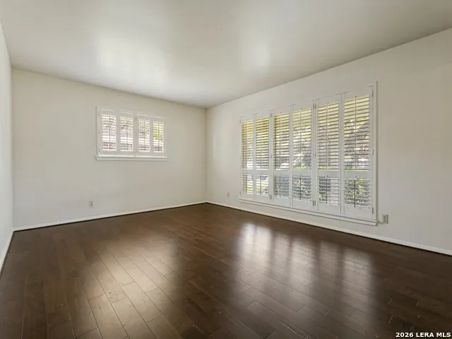 271 ROCKHILL DR San Antonio, TX 78209